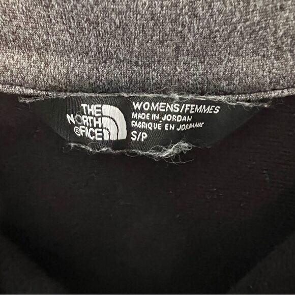 The North Face Cinder Black and Gray Quarter Zip - Picture 5 of 5